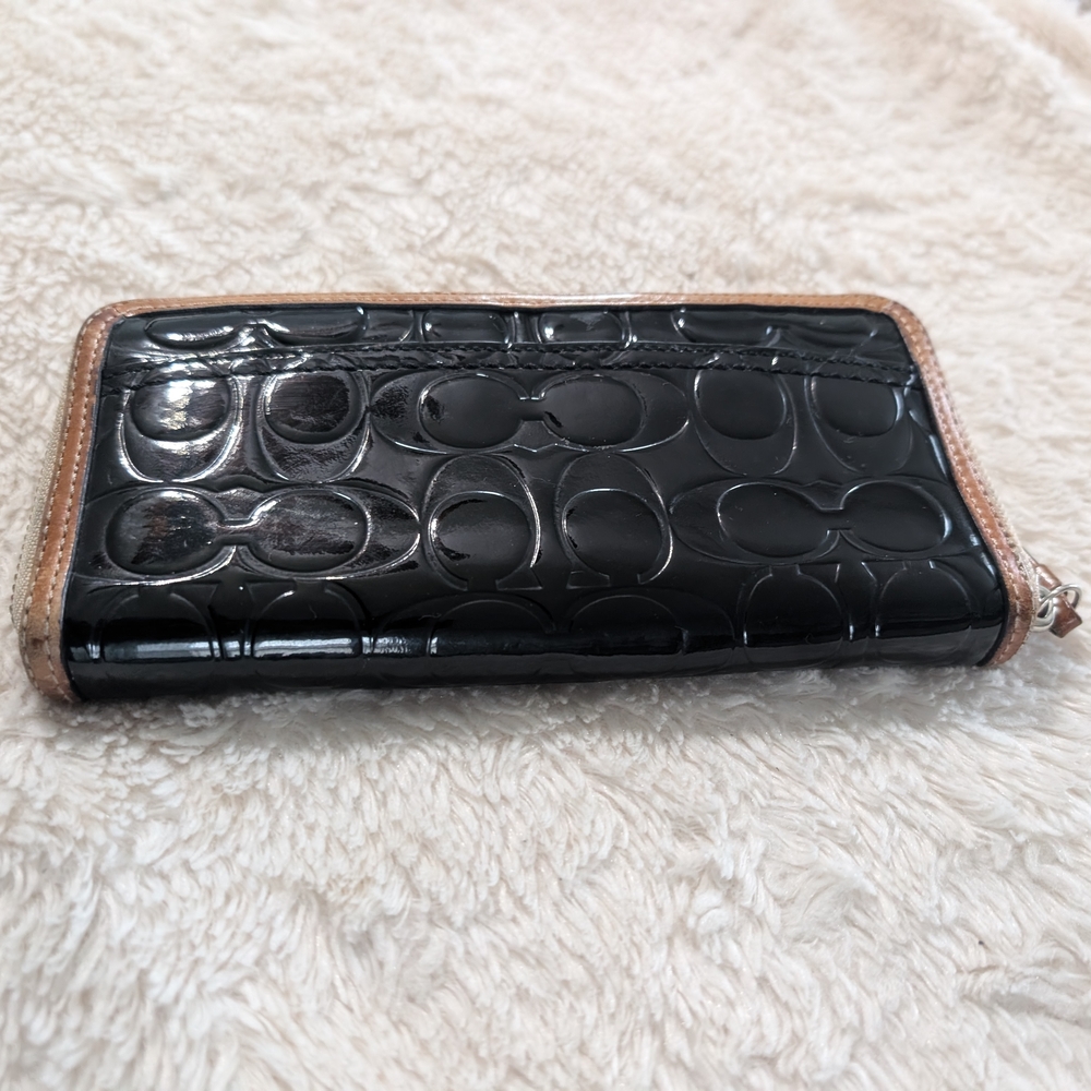 Coach Peyton Patent Leather Embossed Wallet - Picture 3 of 7